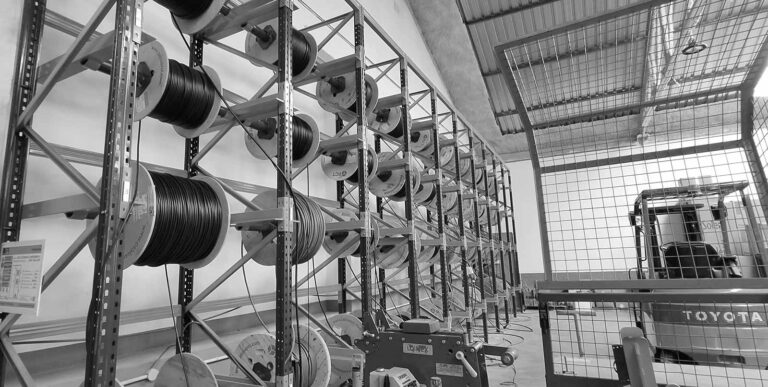 Material eléctrico para instalaciones profesionales en Málaga de Dielmo